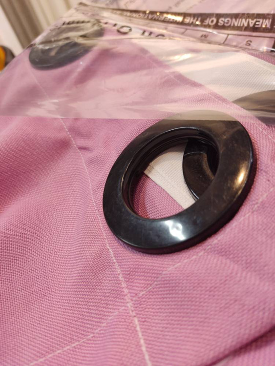 پرده گونی بافت صورتی، آرامش و زیبایی را به اتاق خواب شما هدیه میدهد