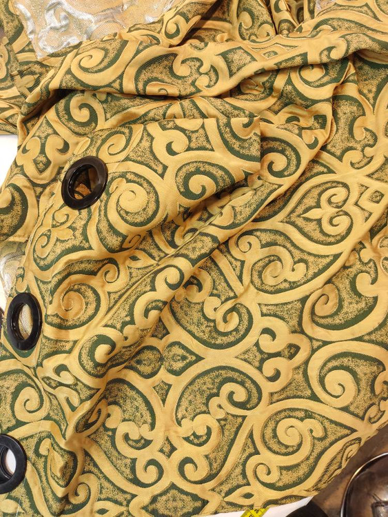 پرده سلطنتی طلایی، تجربهای لوکس از گذشته را به خانه شما میآورد