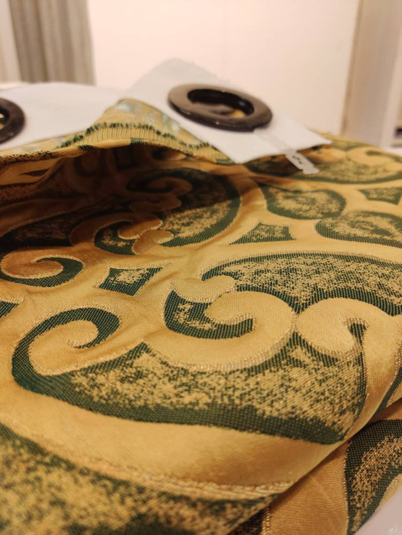 پرده سلطنتی طلایی، تجربهای لوکس از گذشته را به خانه شما میآورد