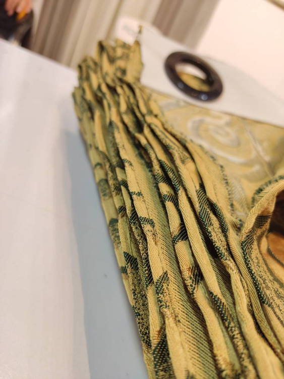 پرده سلطنتی طلایی، تجربهای لوکس از گذشته را به خانه شما میآورد