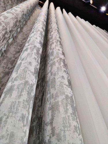 پرده آماده حریر کرپ طرح پتینه طوسی1