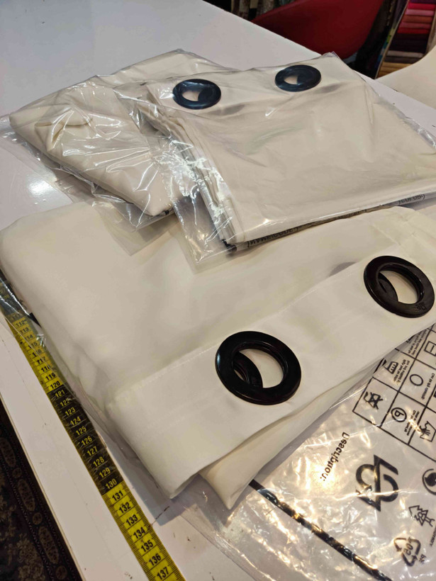 پرده آماده حریر سفید ساده شماره 1