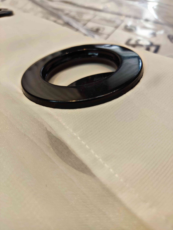 پرده آماده حریر سفید ساده شماره 3