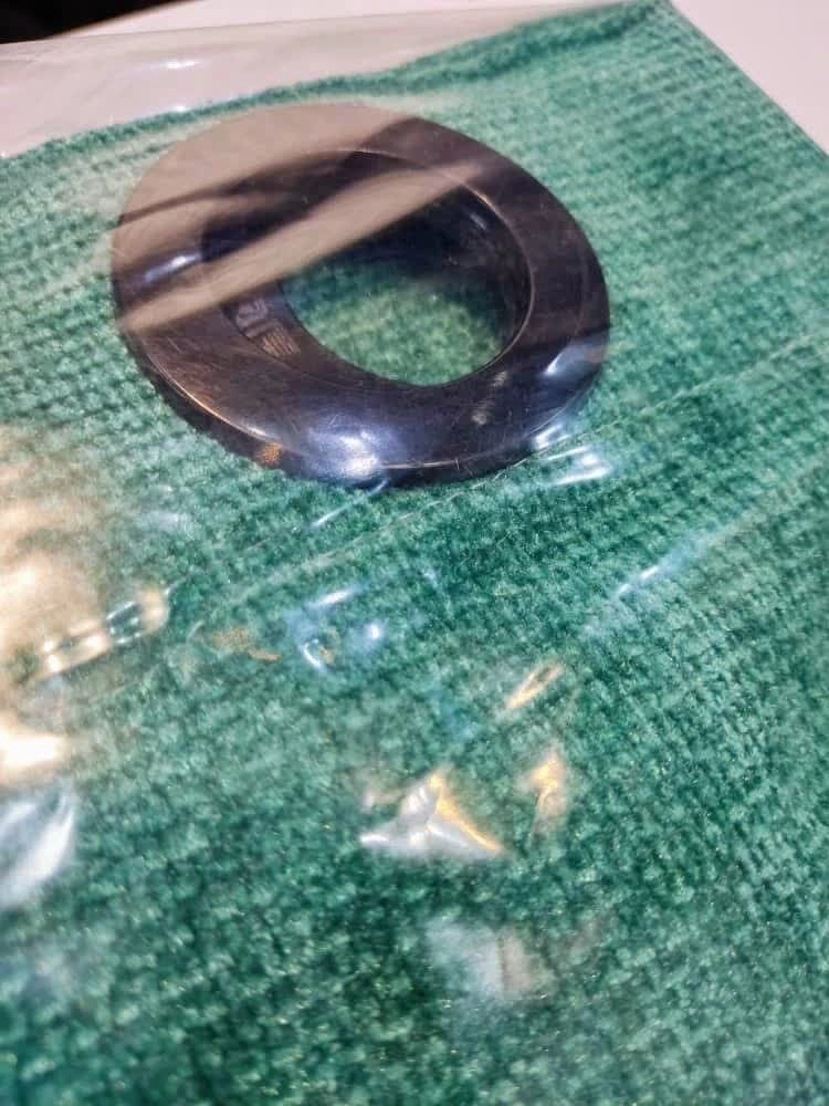 پرده آماده مخمل به رنگ سبز - لمسی از طبیعت در قلب خانه2