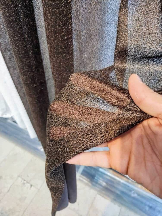 پرده آماده لیوما - شیک، مدرن با رنگ قهوهای تیره دلنشین1