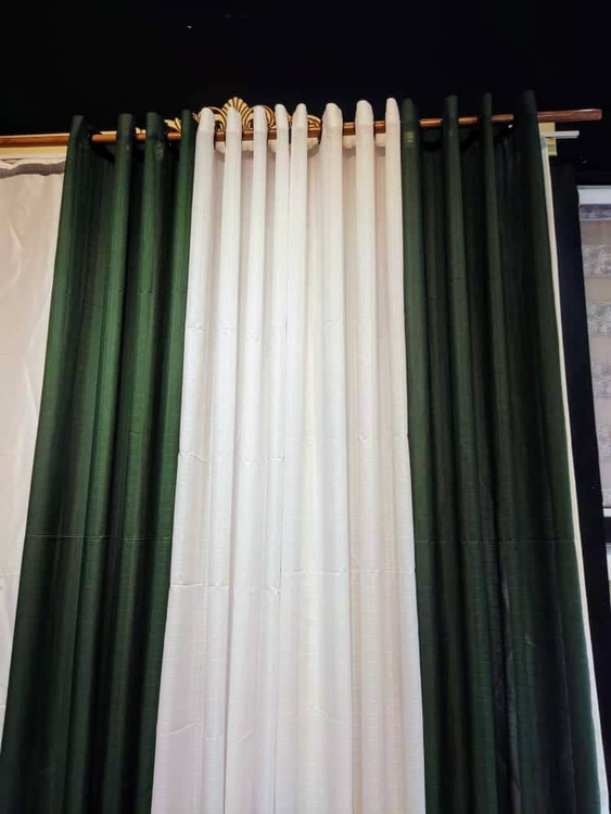 پرده حریر سبز سلطنتی – ظرافت و شکوه در یک قاب1